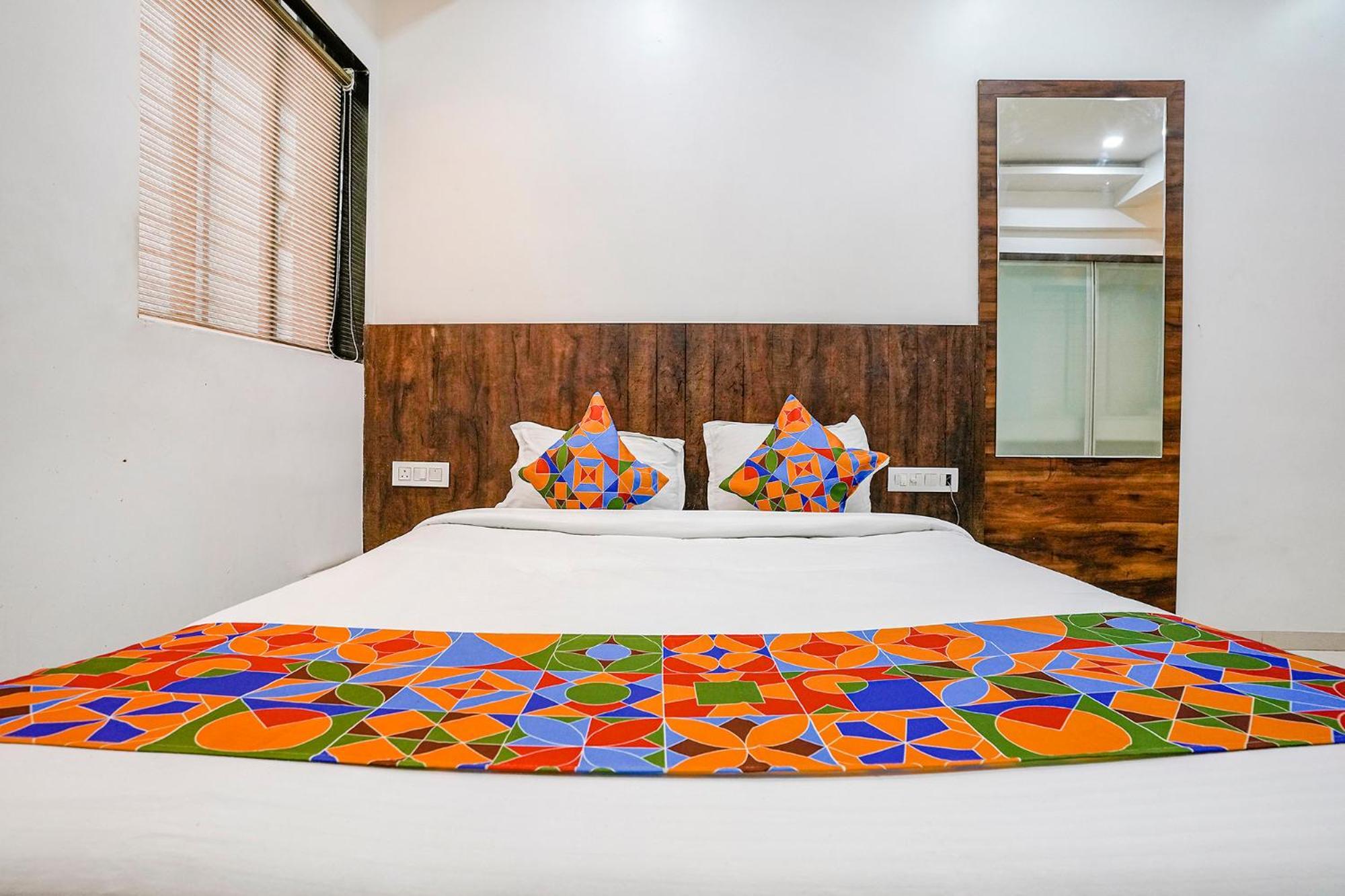 Fabhotel Krishna Inn Kashele Luaran gambar