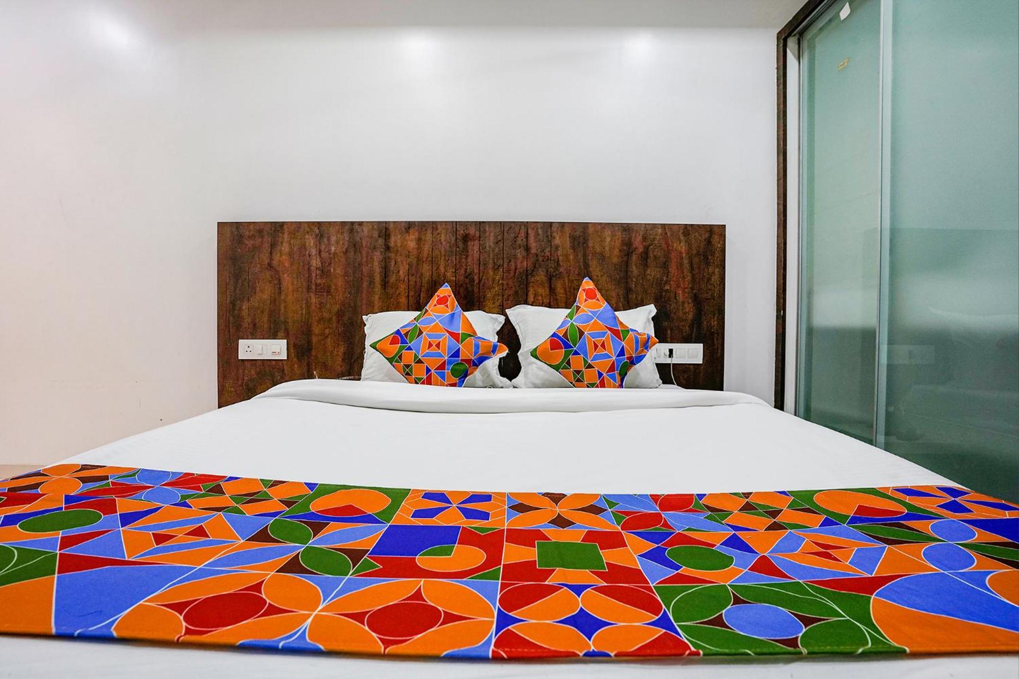 Fabhotel Krishna Inn Kashele Luaran gambar